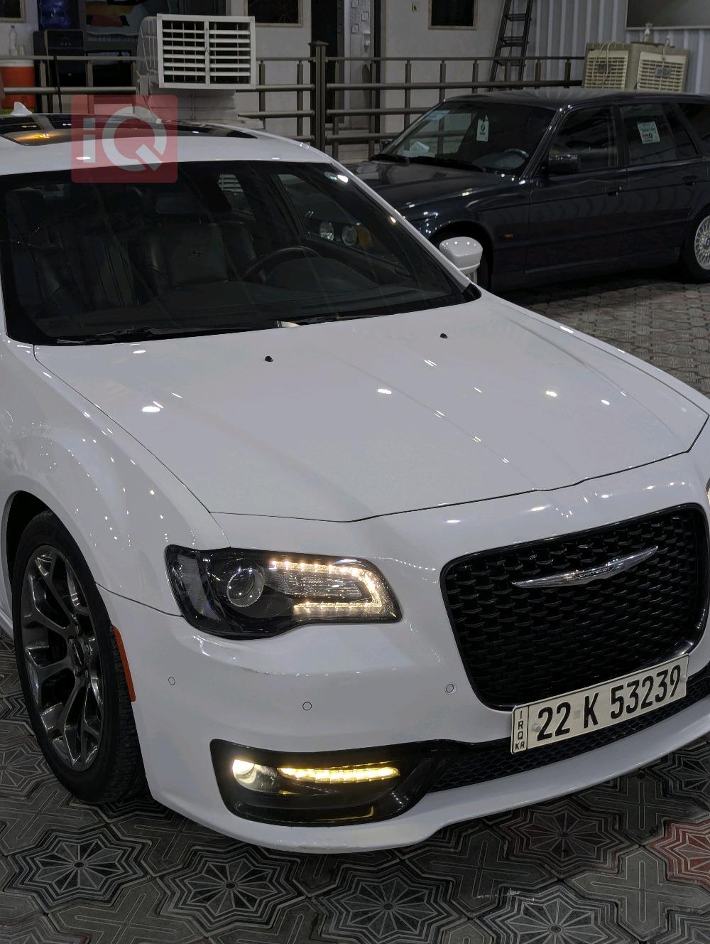 کرایسلەر 300